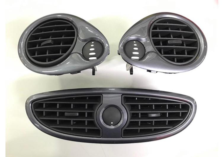 TORPİDO%20HAVALANDIRMA%20IZGARASI%20SET%20(SAĞ+SOL+ORTA)%20(FÜME)%20CLIO%20III