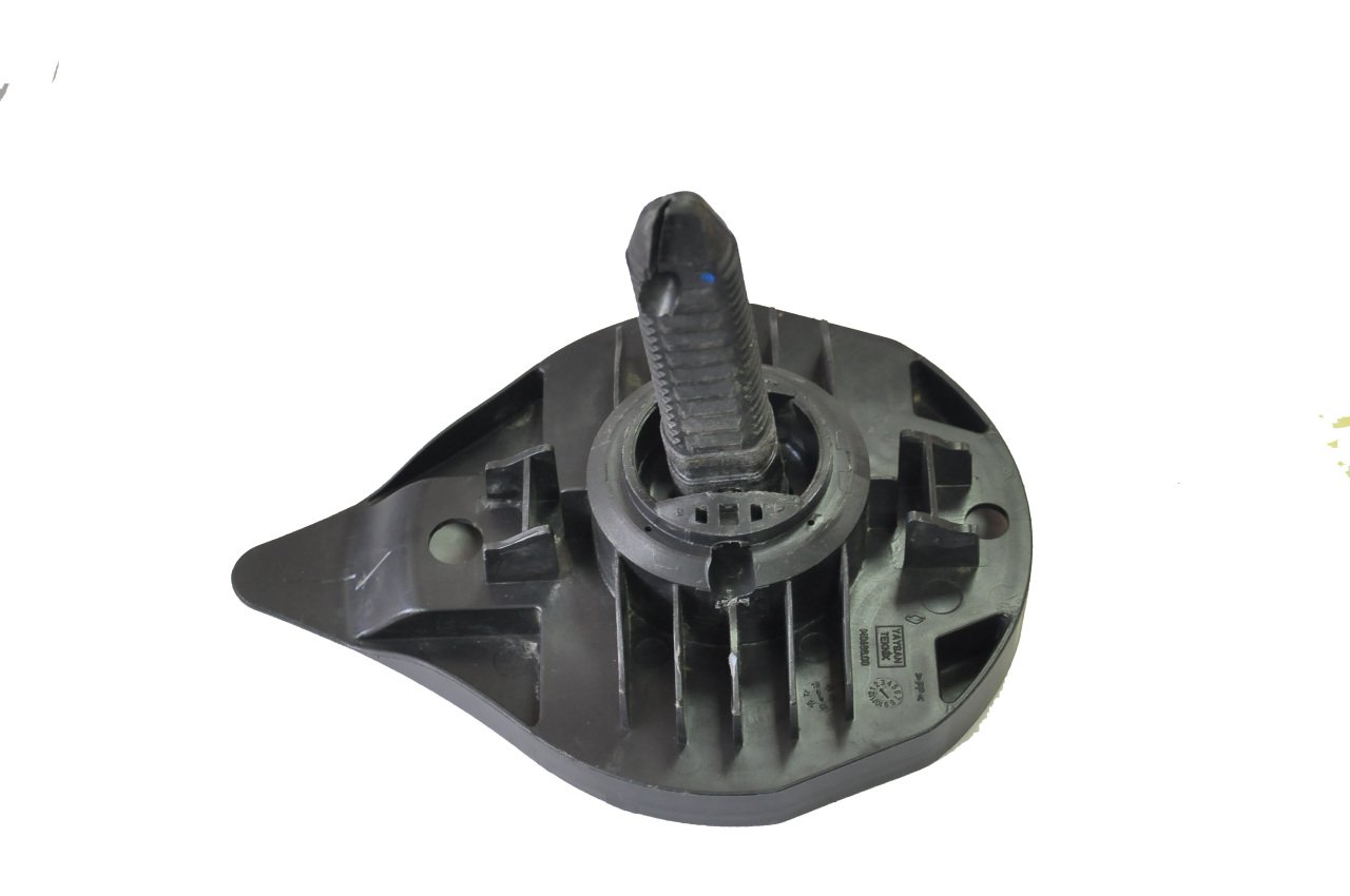 STEPNE%20LASTİK%20TESPİT%20SPORTU%208200551279%20CLIO%20III-IV%20(STEPNE%20BAĞLANTI%20BRAKETİ)