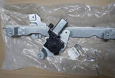 MAİS-8200733829 Cam Krikosu Dacia Duster