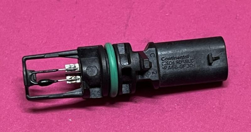 OEM-1658090C0N Emme Havası Sıcaklık Sensörü