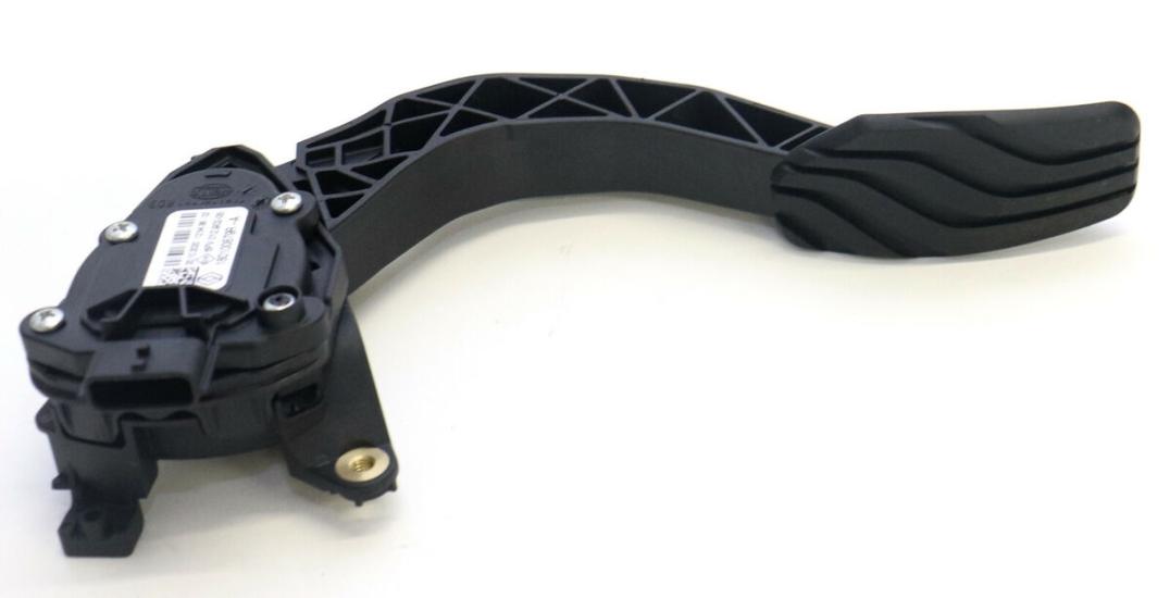 OEM-180100879R Gaz Pedalı Renault Clio V