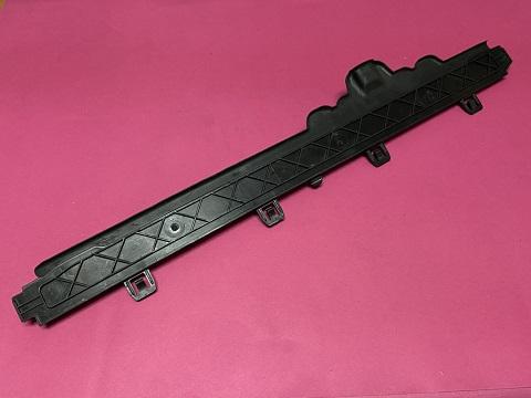 OEM-214769203R Rayatör Üst Davlumbazı