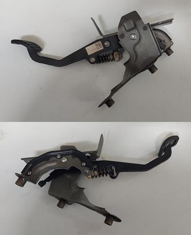 OEM-465036584R Debriyaj Pedalı Komple