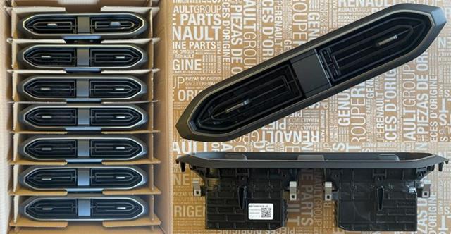 OEM-687509018R Ön Havalandırma Izgarası
